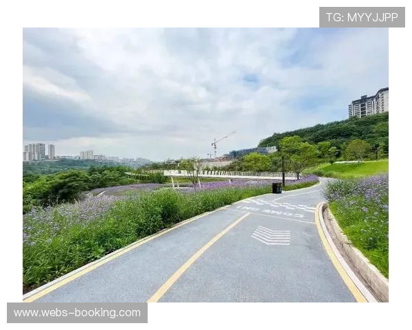 广州滨江步道清晨即热闹,市民陈伯康:老年人练好身体也是为全运添彩 广州滨江步道清晨即热闹,市民陈伯康:老年人练好身体也是为全运添彩